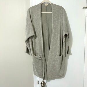 3/4 lengths light sweater cardigan